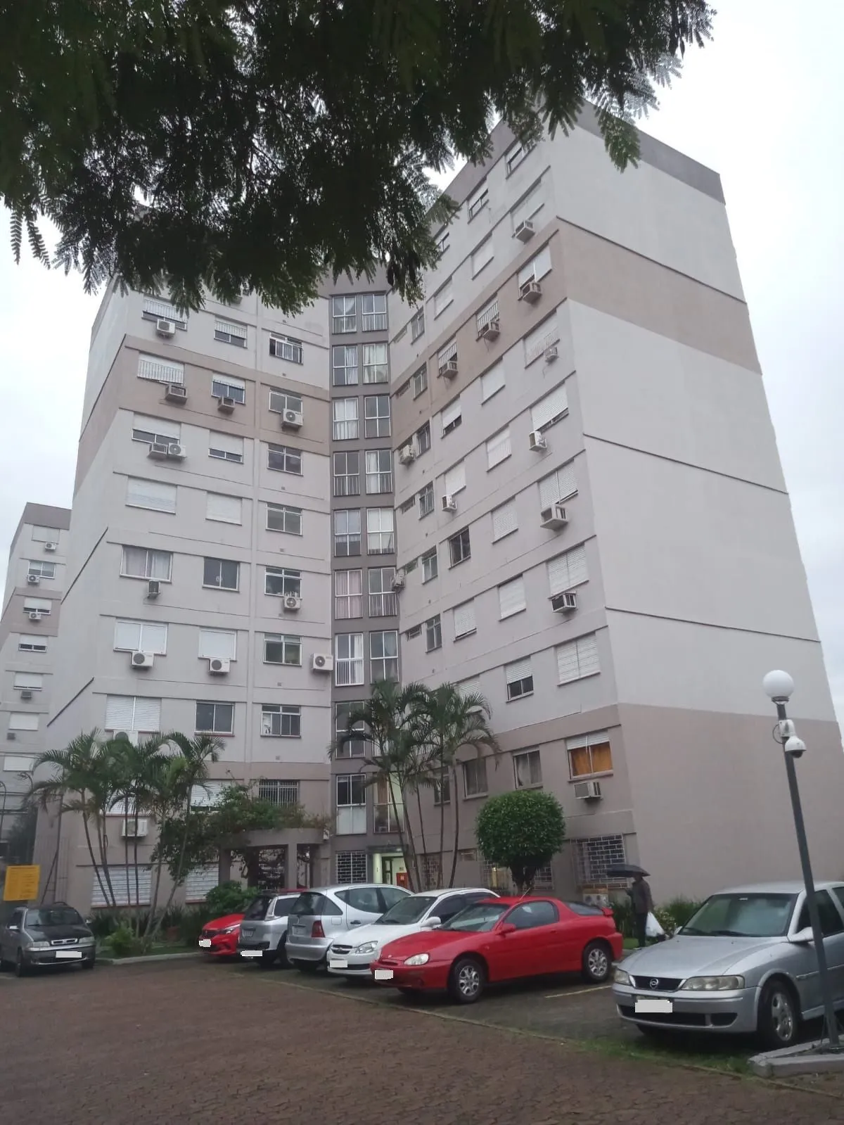 Apartamento três dormitórios, vaga rotativa Bairro Cristal