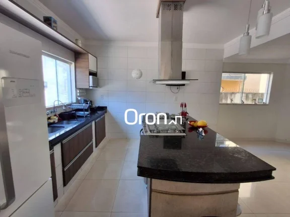 Imagem Sobrado à venda, 275 m² por R$ 1.600.000,00 - Jardim América - Goiânia/GO