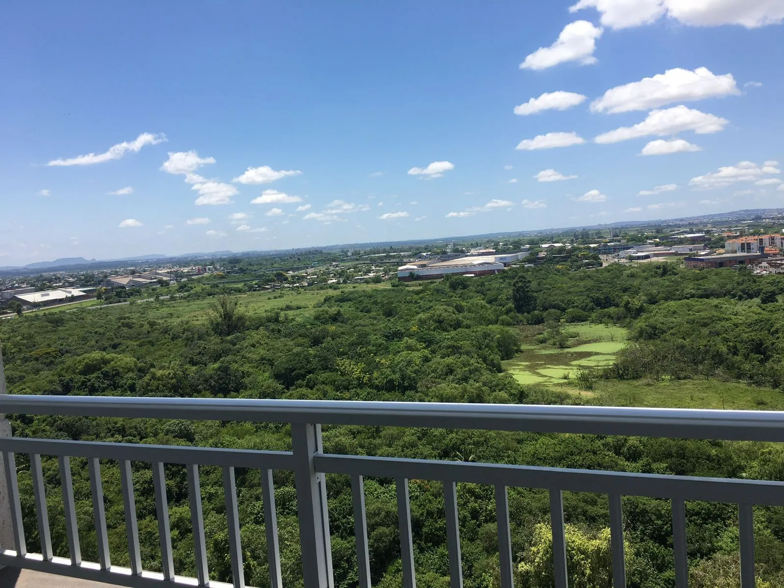 Imagem Apartamento com 3 quartos, 1 suíte, sacada