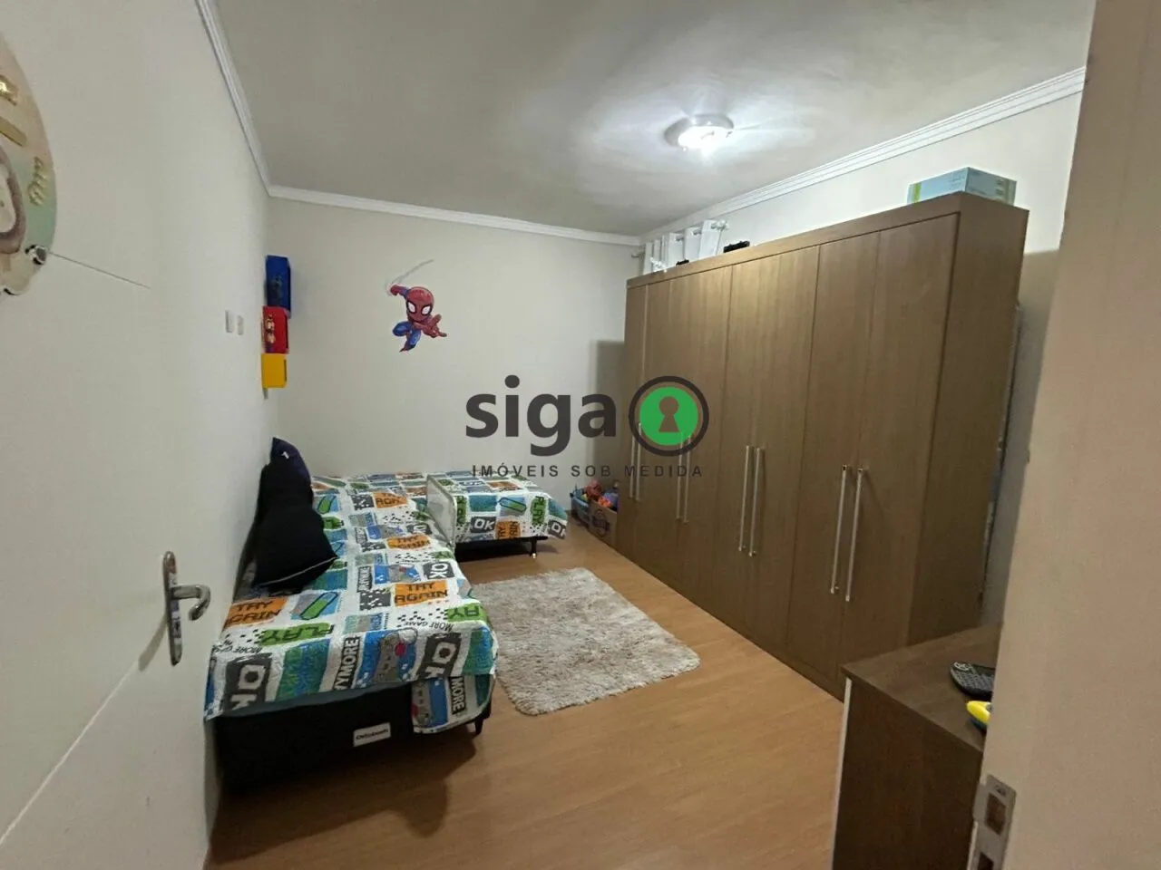 Imagem Linda Casa á venda em Laranjeiras - Casa grande, 4 cagas de garagem e 2 quartos