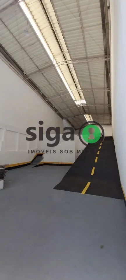 Imagem Galpão/Depósito/Armazém e 1 banheiro à Venda, 454 m²