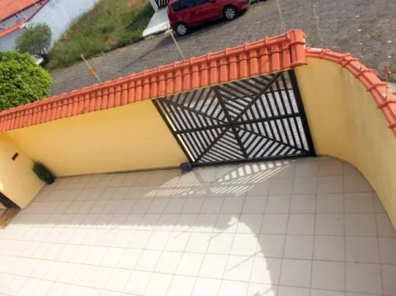 Imagem BELO SOBRADO LADO LINHA COM 4 SUITES