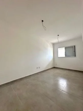 Imagem Apartamento à Venda em Guilhermina, Praia Grande - SP