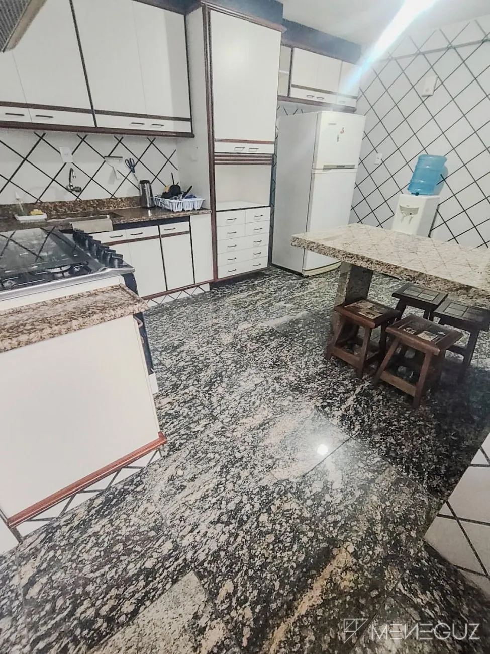 Imagem Apartamento ALTO PADRÃO 150m² frente mar Guarapari. 3 quartos, suite, portaria 24h. Maison Claude Monet. R$ 1.200.000. Agende visita