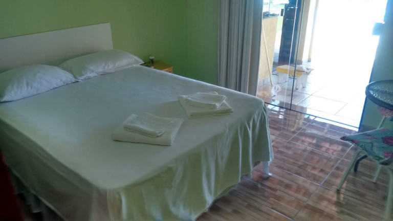 Chácara com 4 Quartos à Venda,  em Freguesia da Escada - Guararema