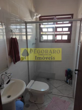 Imagem Sobrado de 6 quartos na Martim de Sá: 2 suítes, área gourmet com churrasqueira e piscina. Oportunidade imperdível!