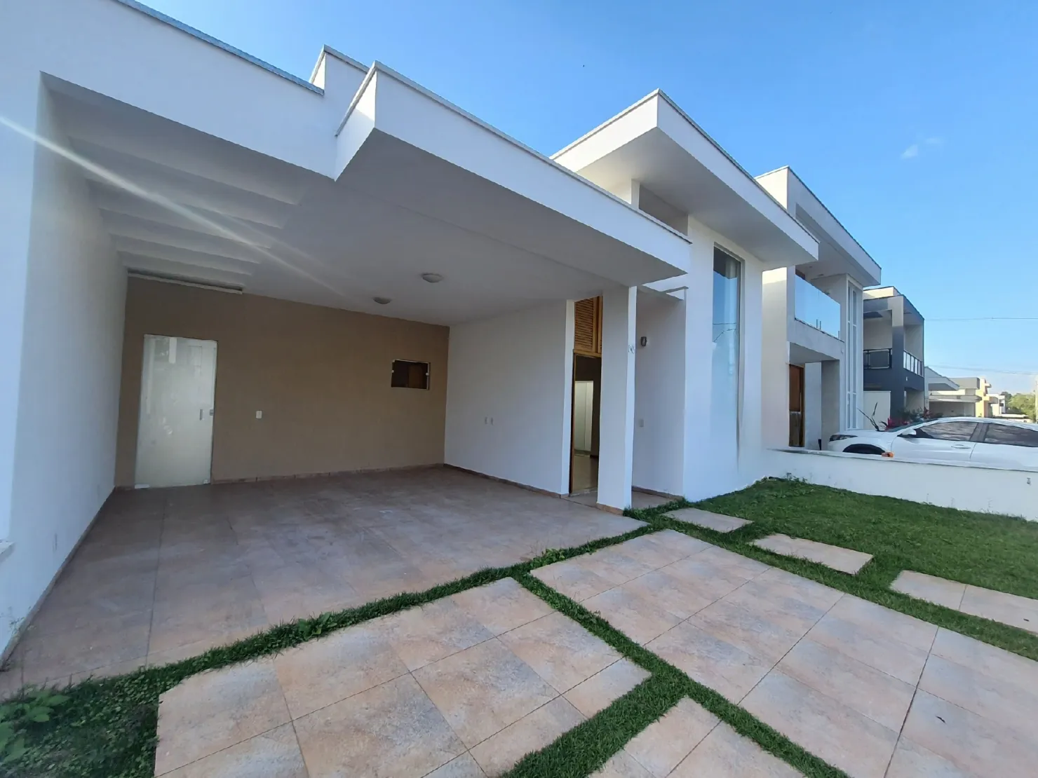 Foto do imóvel Casa à venda e locação 3 Quartos, 1 Suite, 2 Vagas, 258M², Condomínio Moema Ville, Pindamonhangaba - SP