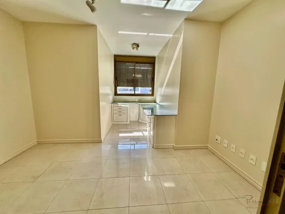 Imagem Apartamento 4 dormitórios sendo 3 Suites 3 vagas no Centro - Florianopolis Oportunidade Única no C...