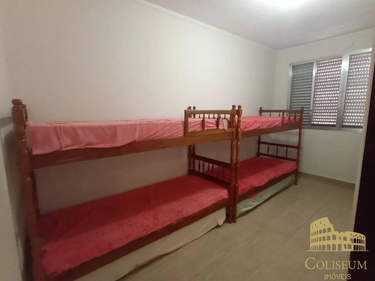 Imagem Apartamento com 1 dormitório para alugar, 32 m² por R$ 2.300,00/mês - Boqueirão - Praia Grande/SP