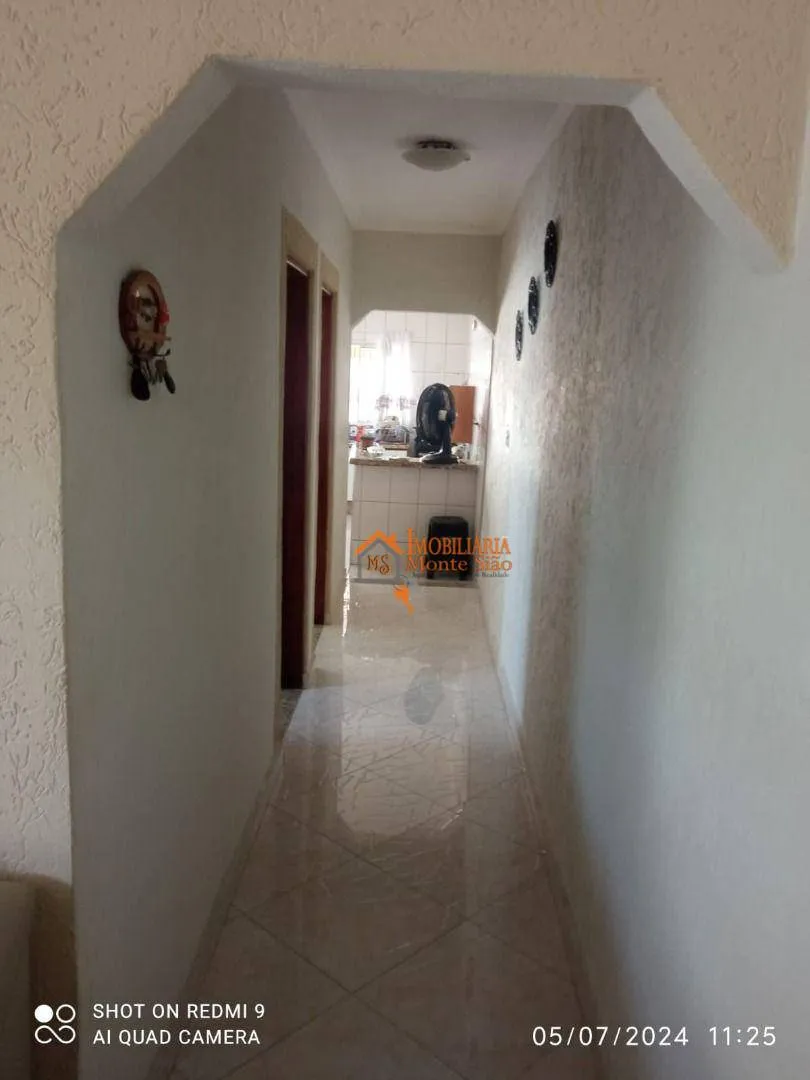 Imagem Casa com 4 dormitórios à venda, 250 m² por R$ 900.000,00 - Jardim Santa Bárbara - Guarulhos/SP