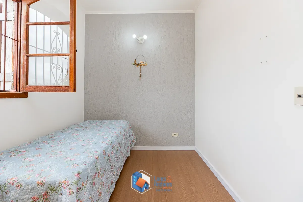 Imagem Sobrado para venda em Jardim Kioto com 7 quartos, sendo 2 suítes, 364m²