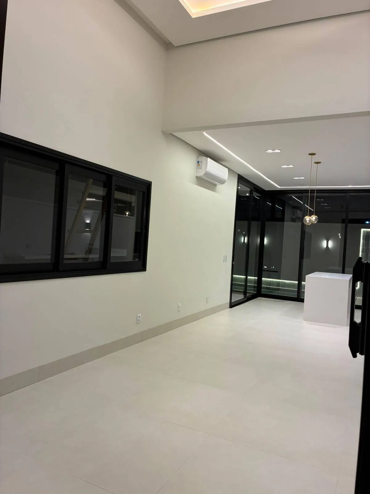 Imagem Casa 3 suítes condomínio brisas