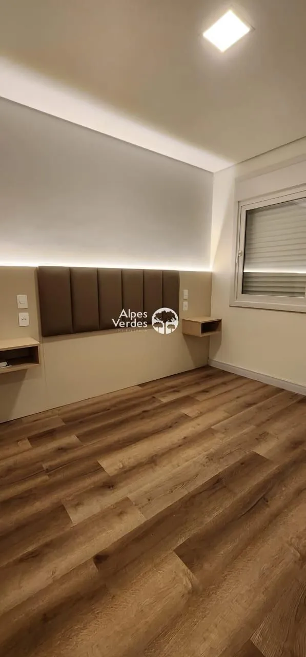 Imagem Vende-se apartamento semi-mobiliado em Gramado a 10 minutos da Rua Coberta