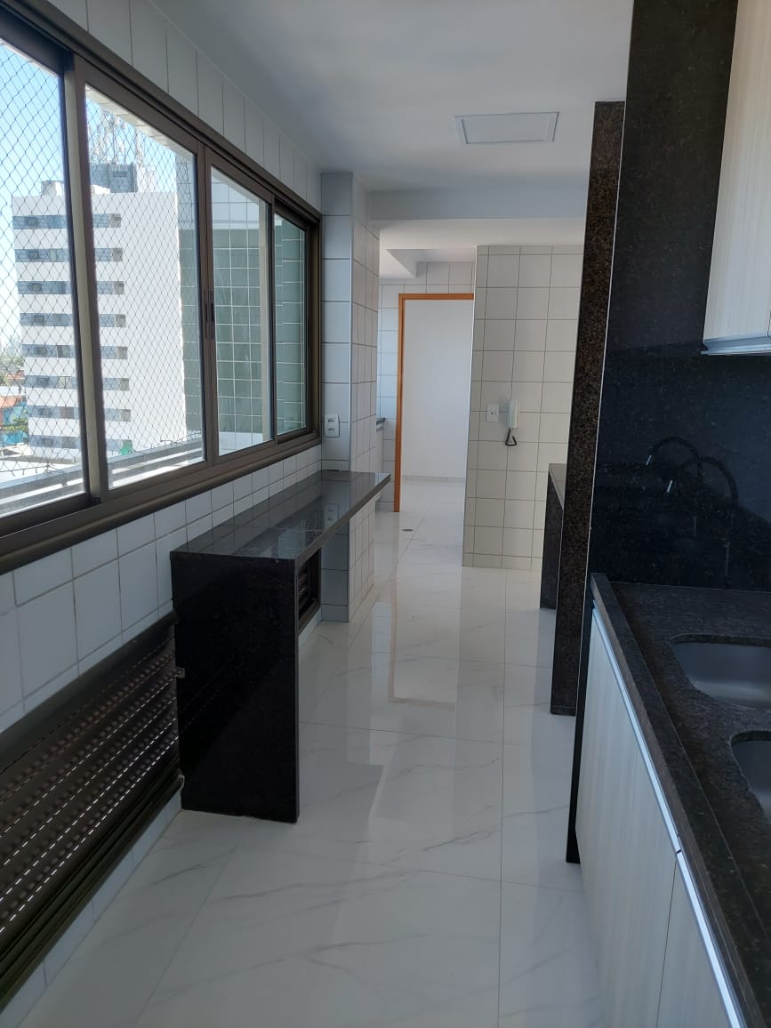 Imagem Apartamento com 4 Quartos à Venda, 126 metros em Pina - Recife