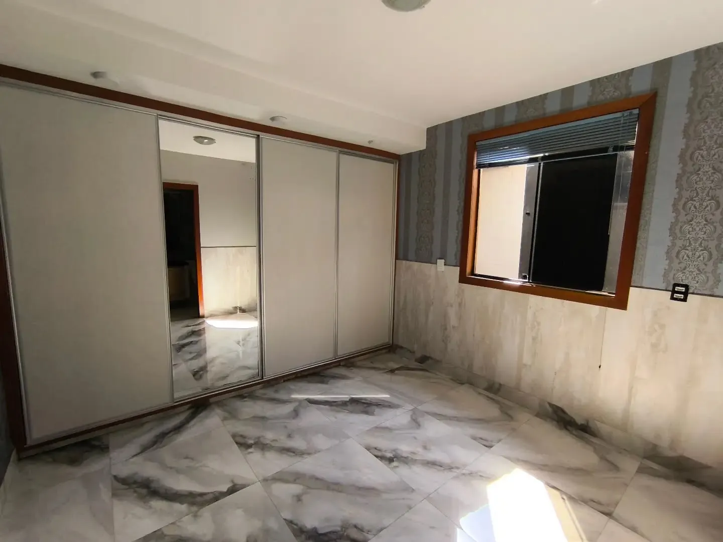 Imagem Casa 3/4 Com Suite Completa Em Aramrios Com Suite Ampliada No Belle Vue