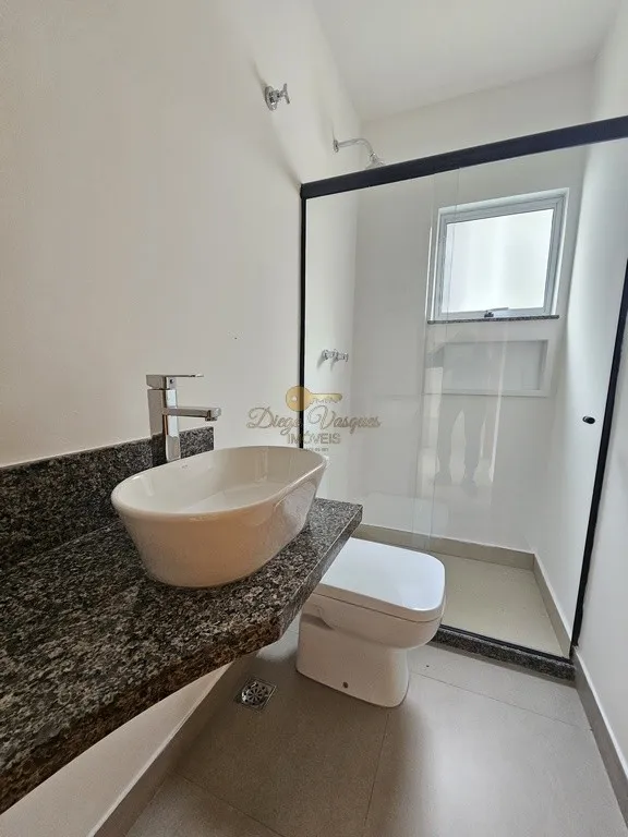 Imagem Casa em Condomínio para Venda em Teresópolis / RJ no bairro Vargem Grande