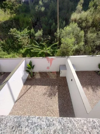 Imagem Casa geminada com Duas Suítes