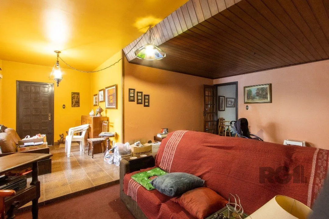 Imagem Casa para Venda - 500m², 4 dormitórios, sendo 1 suites, 4 vagas - Coronel Aparício Borges