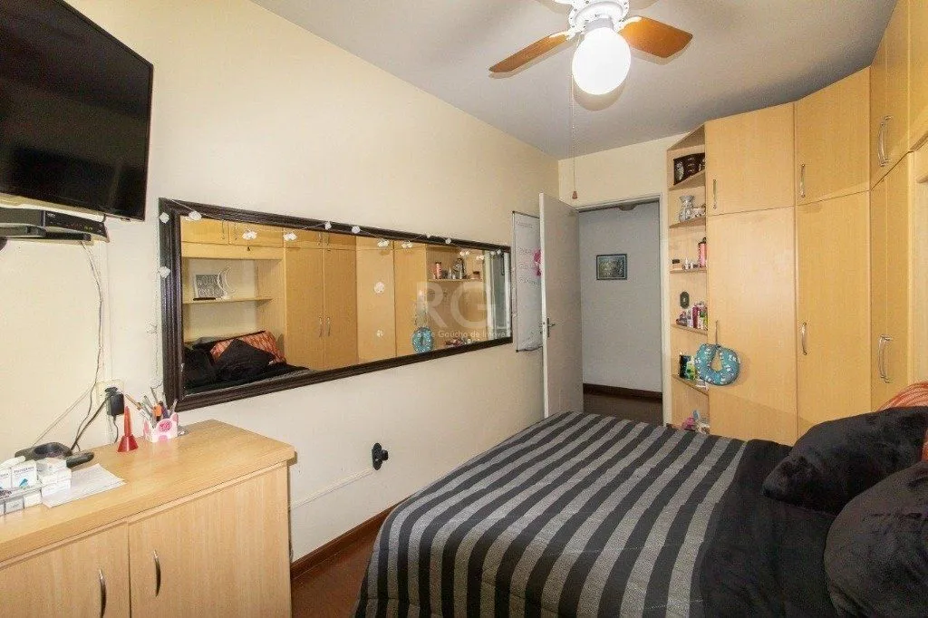 Imagem Apartamento de 77m², Bairro Menino Deus