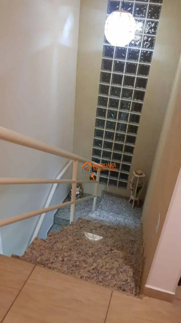 Imagem Sobrado com 4 dormitórios à venda, 220 m² por R$ 750.000,00 - Nova Cerejeira - Atibaia/SP
