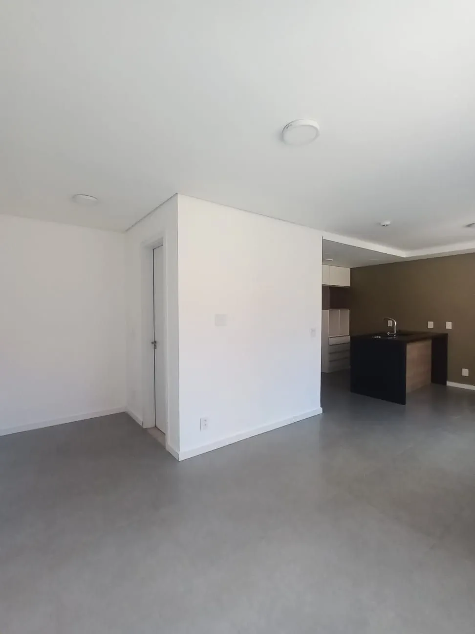Imagem Studio, novo, desocupado, localizado no Bairro Cidade Baixa