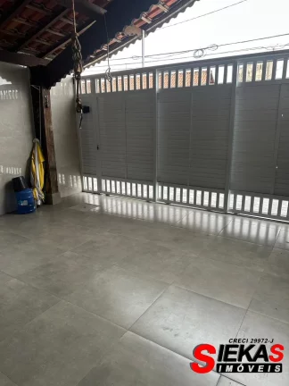 Imagem Oportunidade imperdível: Casa à venda em Praia Grande-SP, Maracanã - 2 quartos, 1 suíte, 1 sala, 2 banheiros, 2 vagas, 120 m².