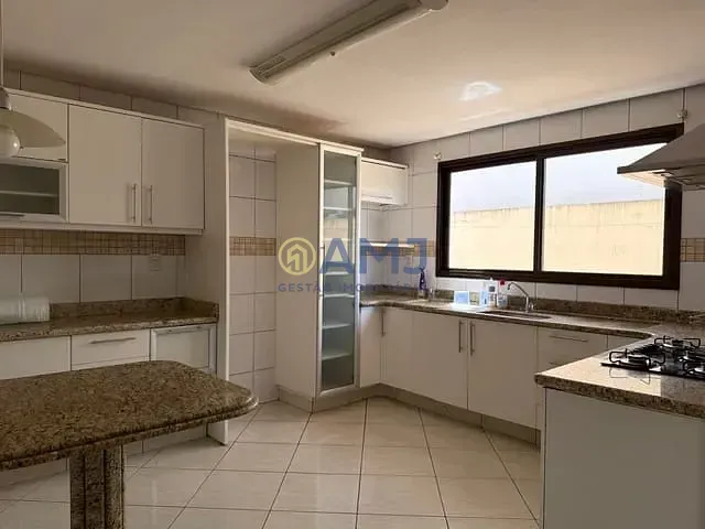 Imagem SOBRADO À VENDA NO CONDOMÍNIO GRANVILLE | 4 SUÍTES | PISCINA | GOIÂNIA