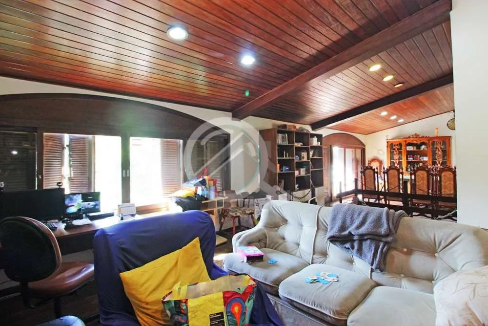 Imagem Você procura uma casa com estilo, próprio para o conforto e bem estar da sua família? Essa bela r...