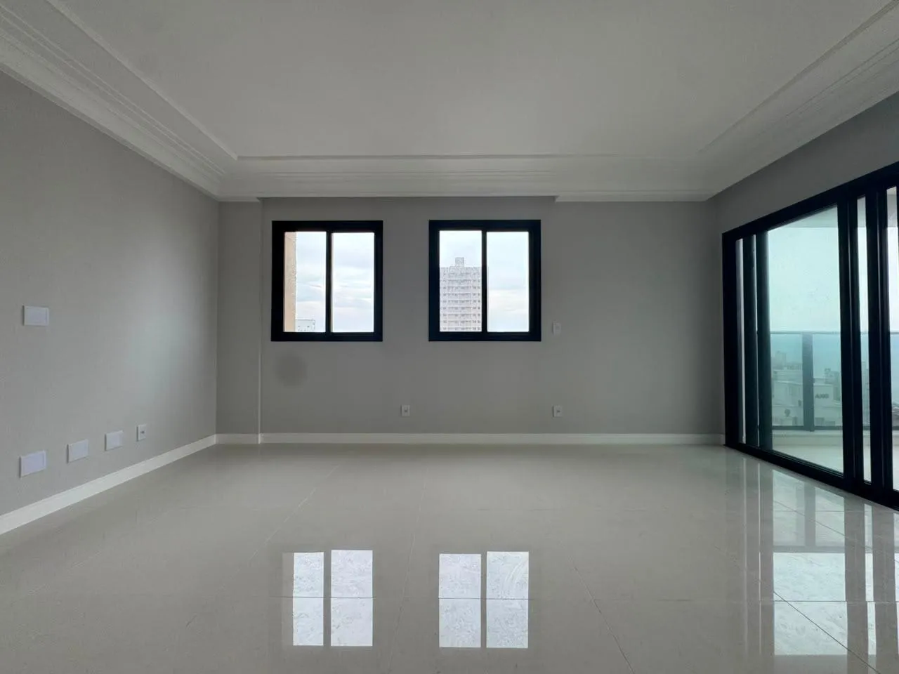 Imagem Apartamento à venda com 92.9m2 por R$ 1.600.384,00