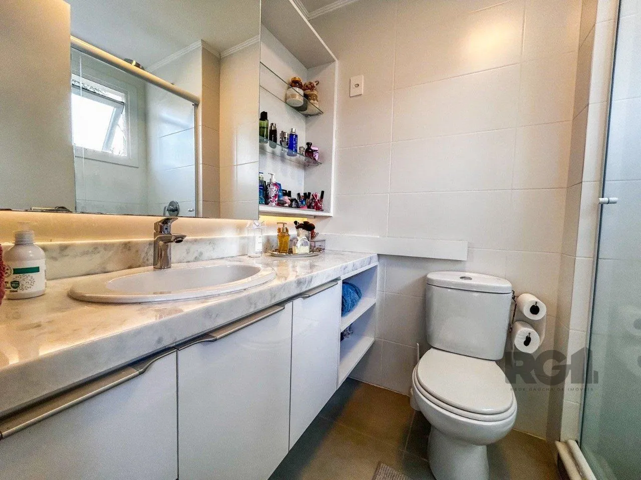 Imagem Casa Condominio a Venda - 196.38m², 4 dormitórios, 2 suites, 2 vagas Vila Nova