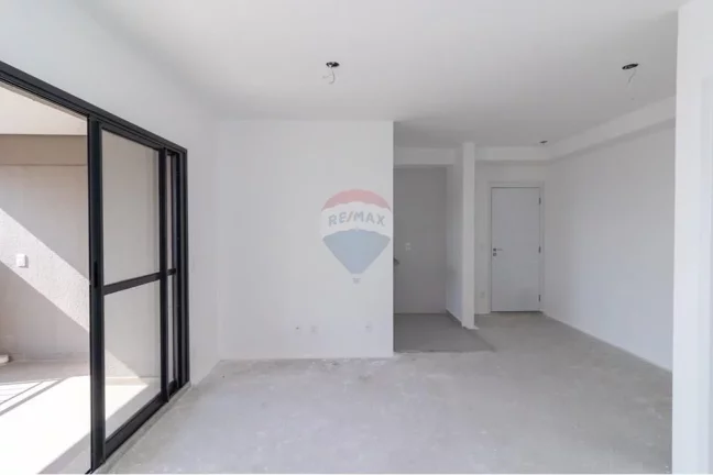 Imagem Apartamento NOVO, 2 suítes, 200 metros do Metro