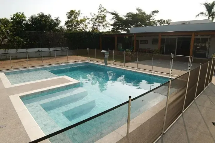 Imagem Casa de Alto Padrão à Venda no Condomínio Palmeiras Imperiais ? 3 Suítes, Piscina Aquecida e Área Gourmet
