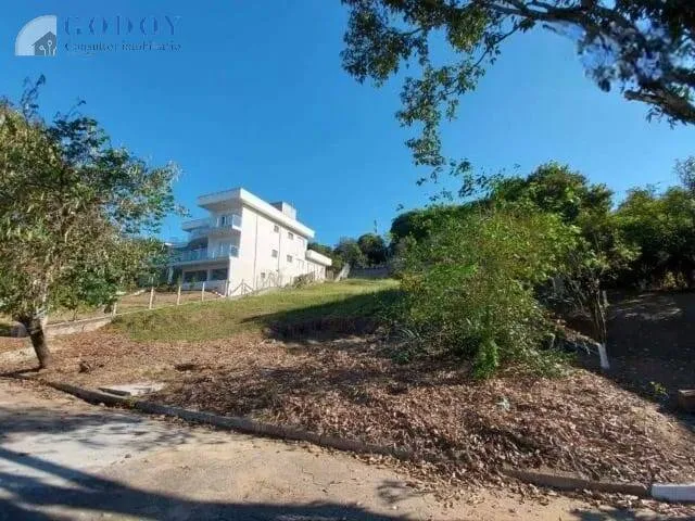 Imagem Terreno à Venda no Condomínio Panorama II - 800m² com Vista Privilegiada