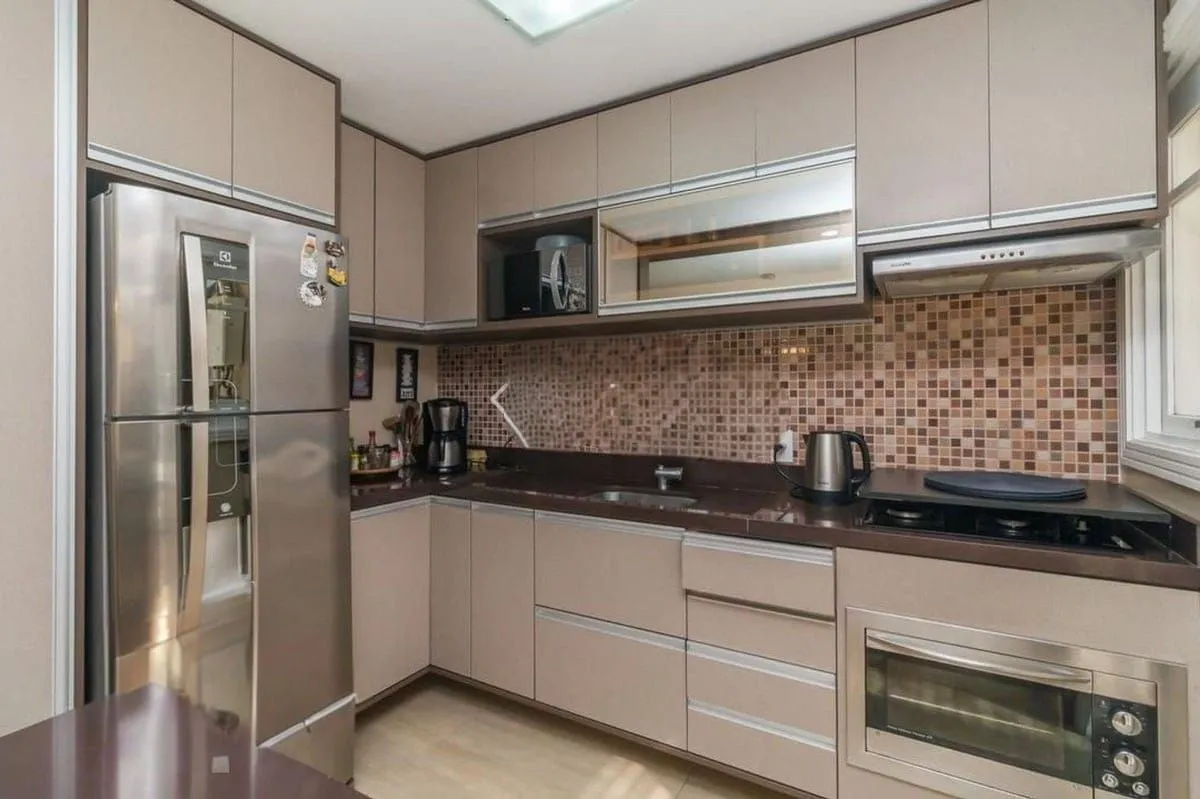 Imagem Casa com 03 quartos no Bairro de Ipanema em Porto Alegre/RS