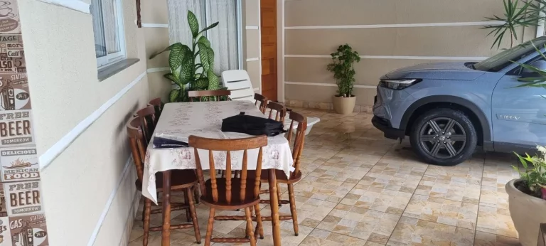 Imagem Linda casa à venda com piscina, 3 quartos, 1 suíte, 3 vagas em Peruíbe, SP