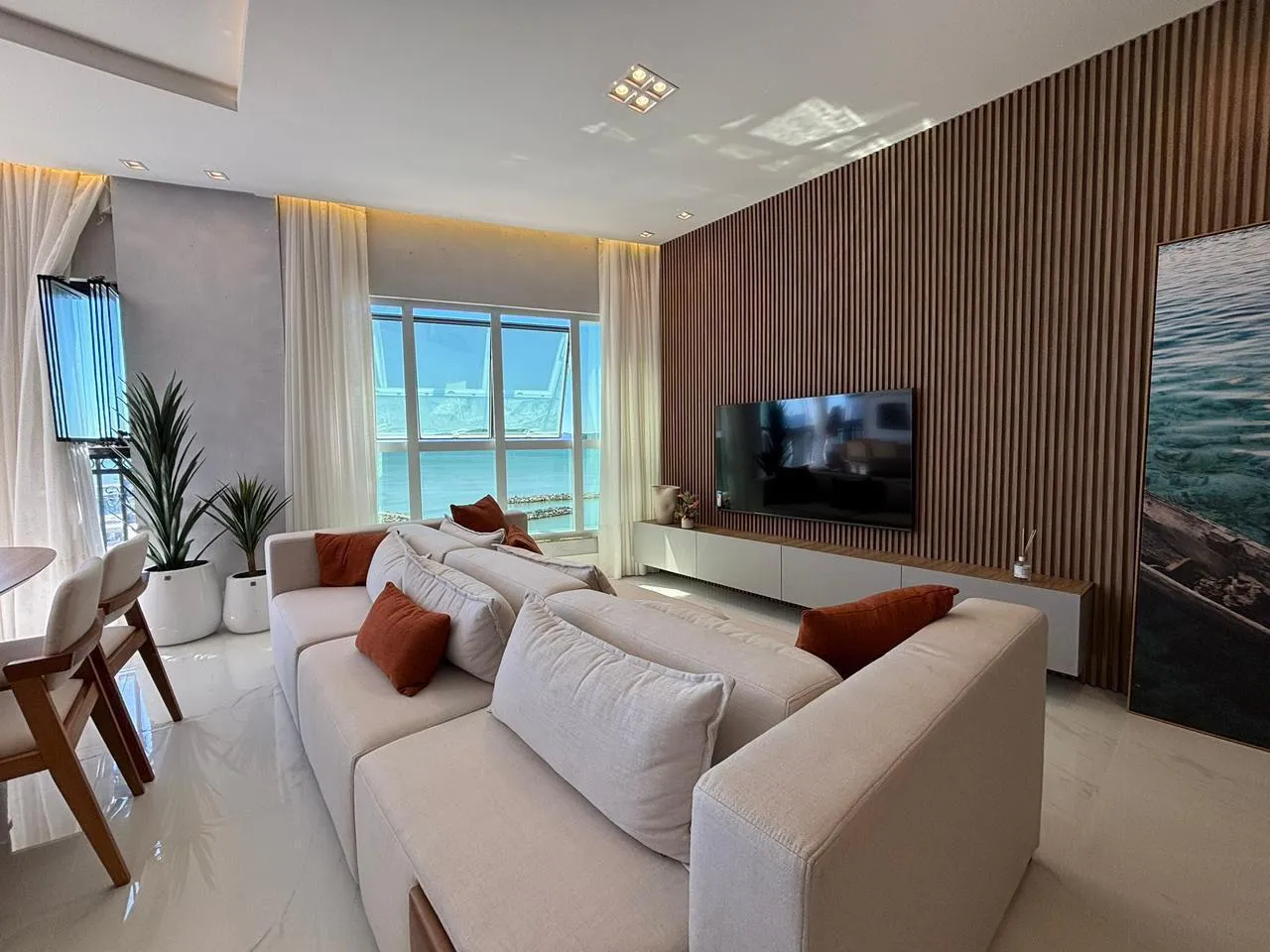 Imagem Apartamento com vista para o mar à venda com 140m2 por R$ 6.800.000,00