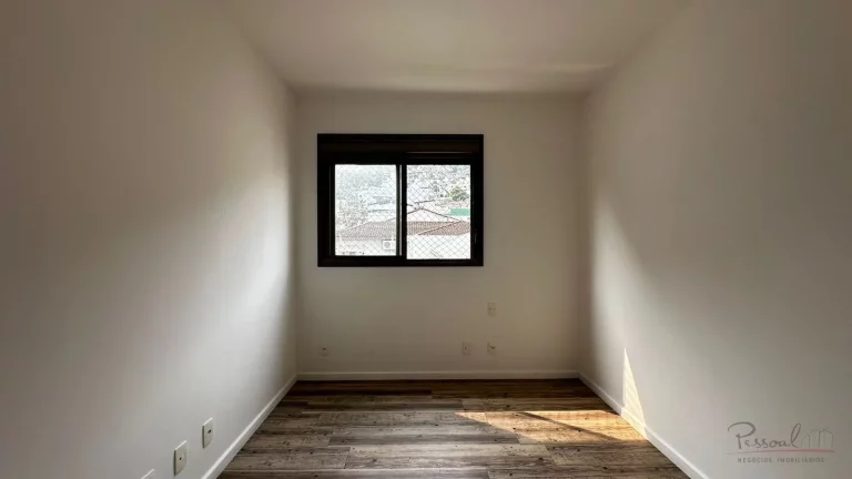 Imagem Apartamento com 93m² de área privativa, semimobiliado, 3 dormitórios (sendo 1 suíte), 1 banheiro...