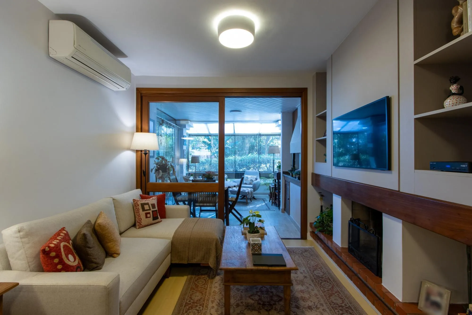 Imagem Apartamento de 4 dormitórios, 1 suíte e 2 vagas escrituradas - Bairro Ipanema.