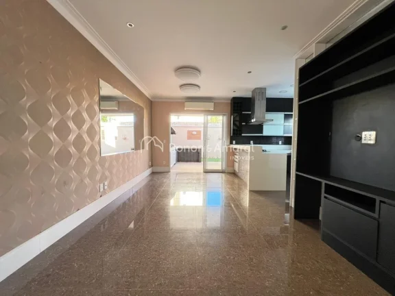Imagem Situada no bairro Morumbi, em Paulínia, esta casa em condomínio é uma ótima opção para quem bu...
