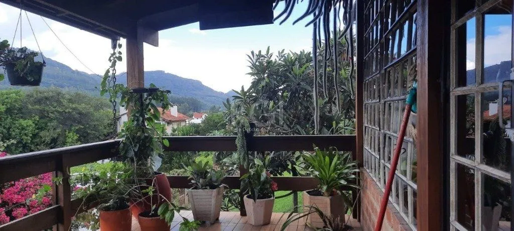 Imagem Casa para Venda - 160m², 2 dormitórios, 3 vagas - Colinas Verdes