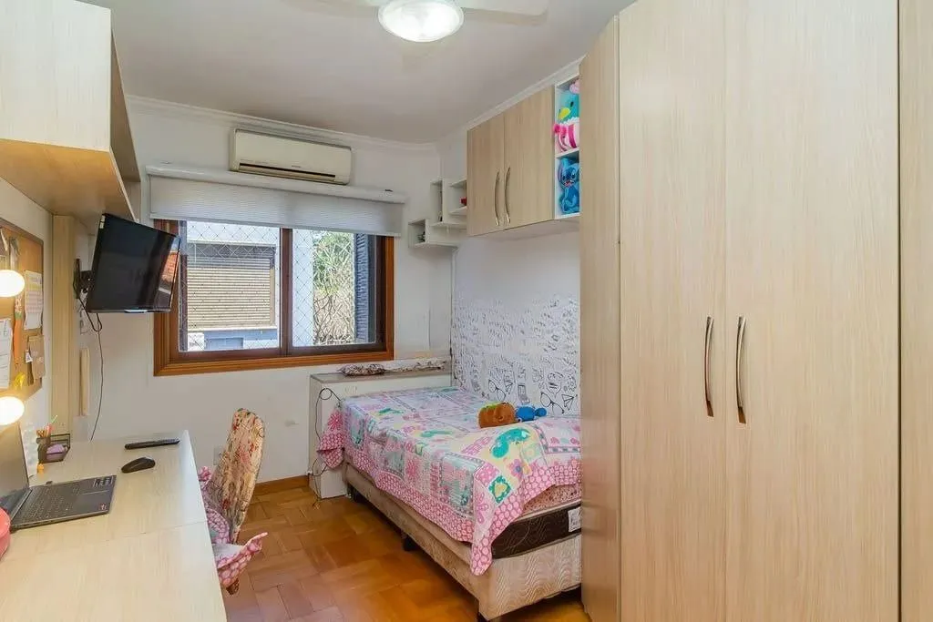 Imagem Cobertura 251m², 3 dormitórios, 2 vagas no bairro Teresópolis