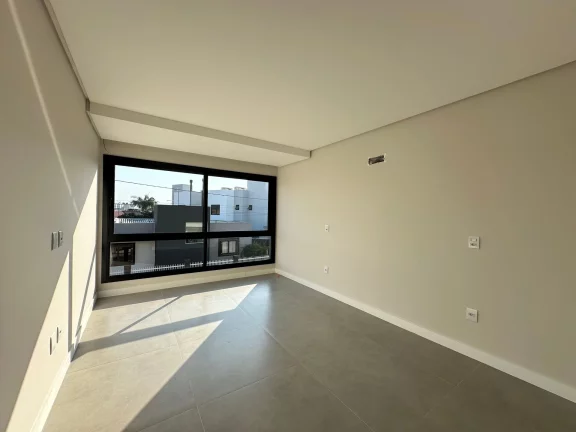 Imagem Triplex à venda em Passo de Torres, Centro, com 3 quartos, 180m²