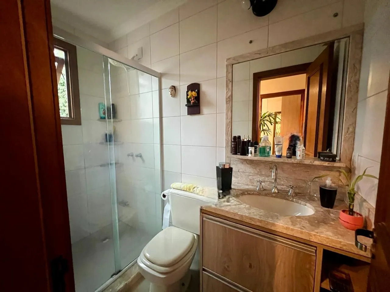 Imagem Casa em condomínio 2 dormitórios sem um com closet, vaga coberta, no bairro Cel. Aparicio Borges.