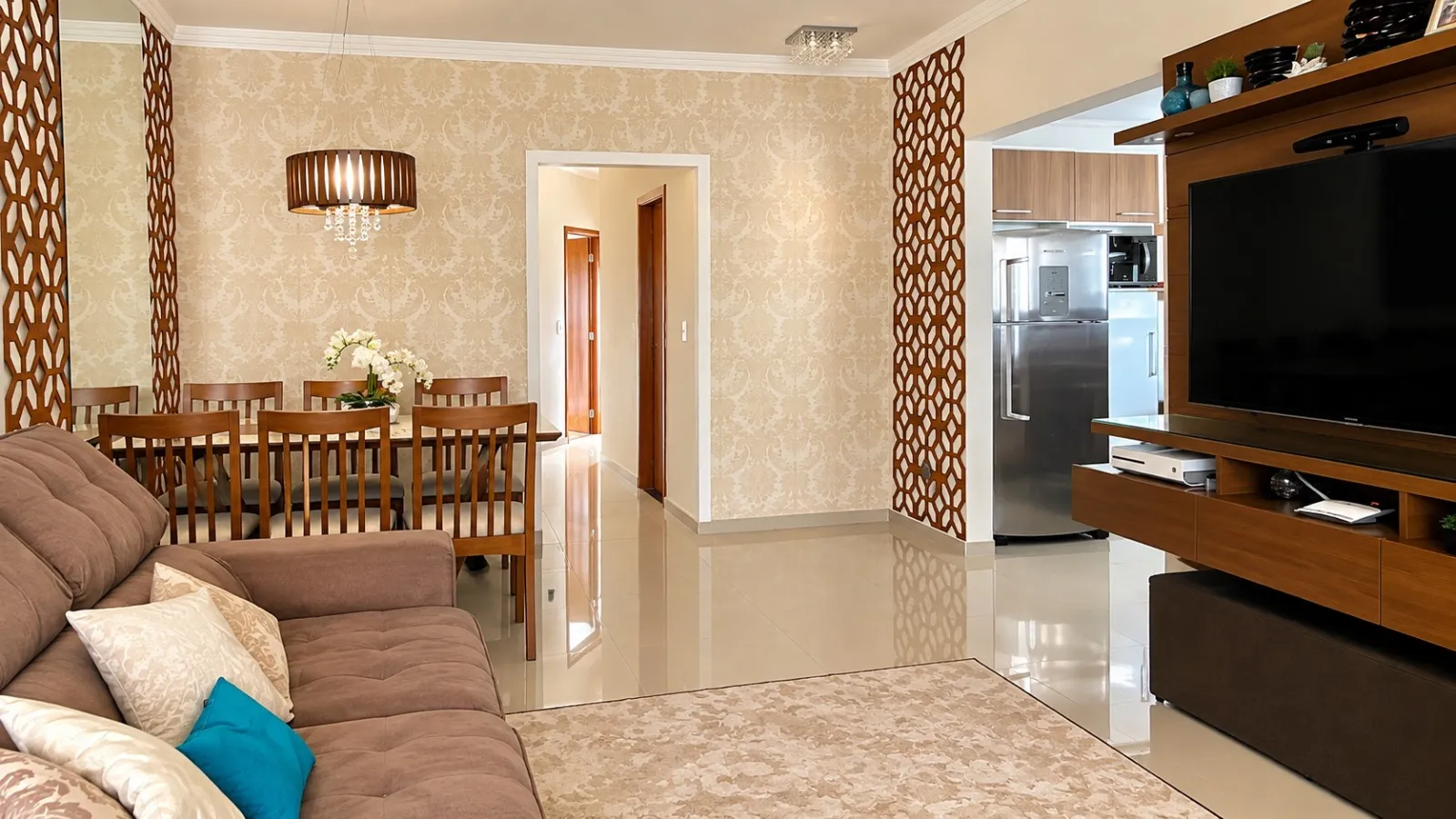 Imagem Casa térrea com energia solar, 3 dormitórios e ar-condicionado em todos os ambientes no Horto Florestal II
