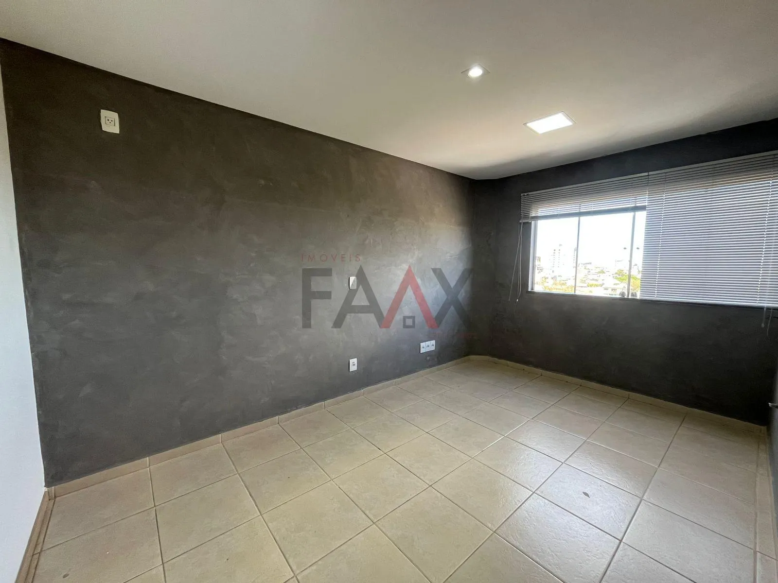 Imagem Excelente Sala Comercial para locação em cima da Odontocenter, CENTRO - Gpva, GUARAPUAVA - PR
