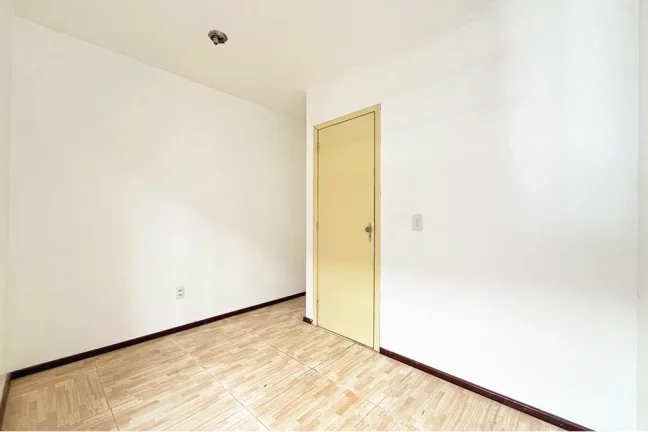 Imagem Casa em Condomínio para venda no bairro Vila Nova em Porto Alegre