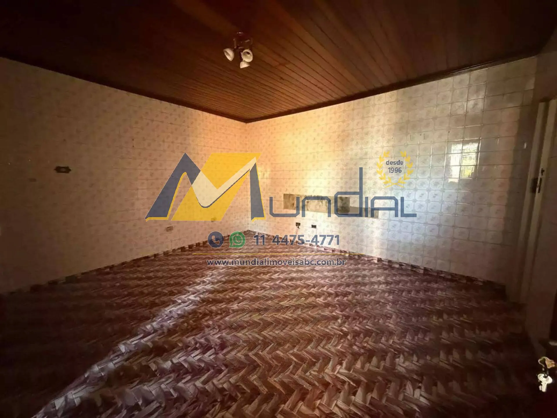Imagem asa Térrea à Venda no Jardim Santo Alberto - 300 m² de Terreno e 7 Vagas
