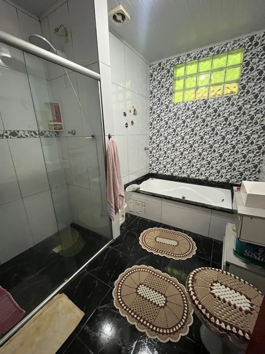 Imagem Casa Completa com Piscina e Porteira Fechada - Conforto e Espaço para sua Família