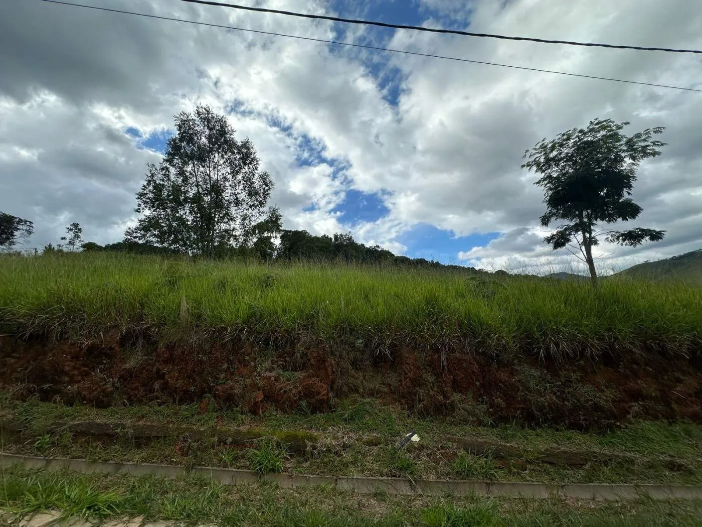 Imagem Terreno em Condomínio para Venda em Teresópolis / RJ no bairro Bonsucesso