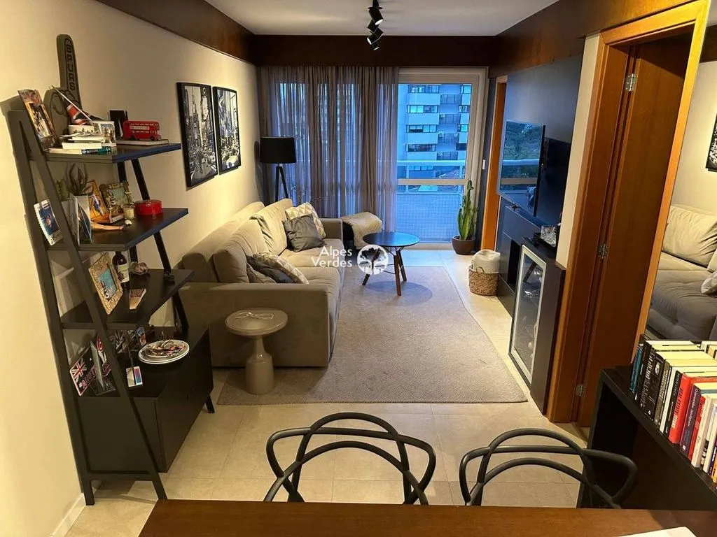 Imagem Vende-se Apartamento em Porto Alegre-RS, com 2 quartos, 62.89 m2